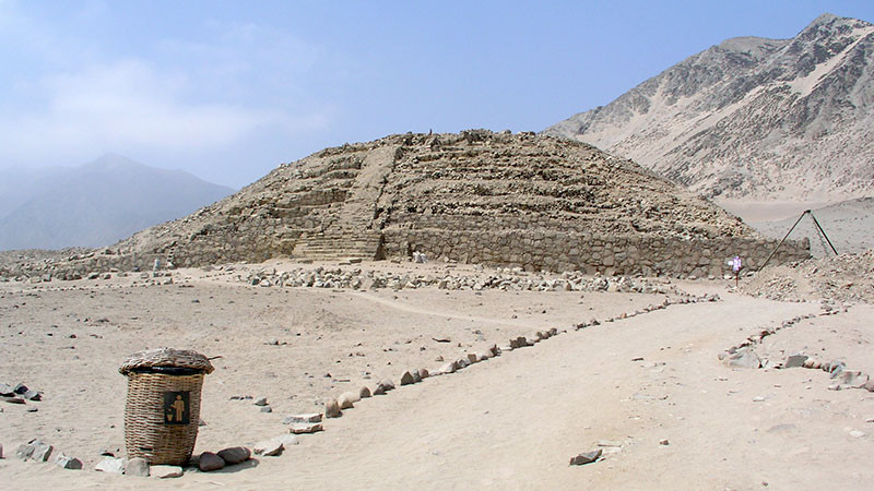 Descubren tumba de casi 6 mil años de la civilización Caral, la más antigua del continente americano 