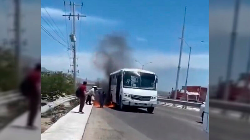 Incendian unidades del trasporte público en Los Cabos; suspenden el servicio 