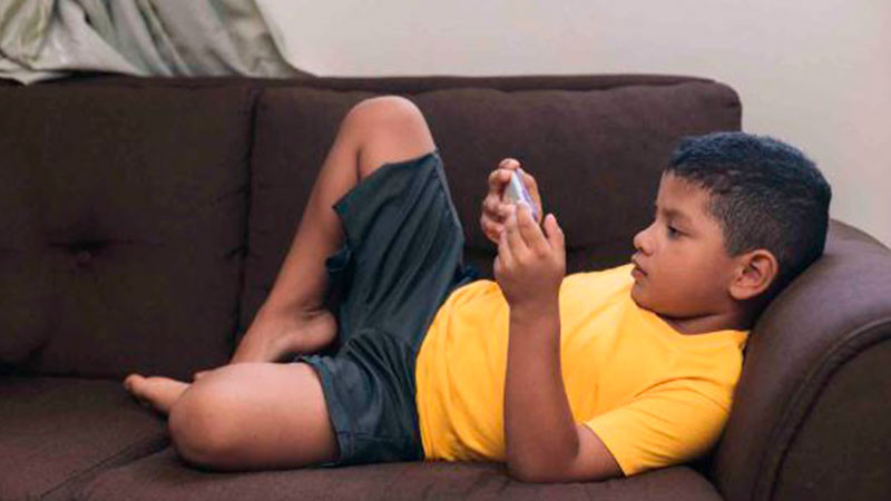 7 razones para evitar que tus hijos usen la tecnología sin control: experta   