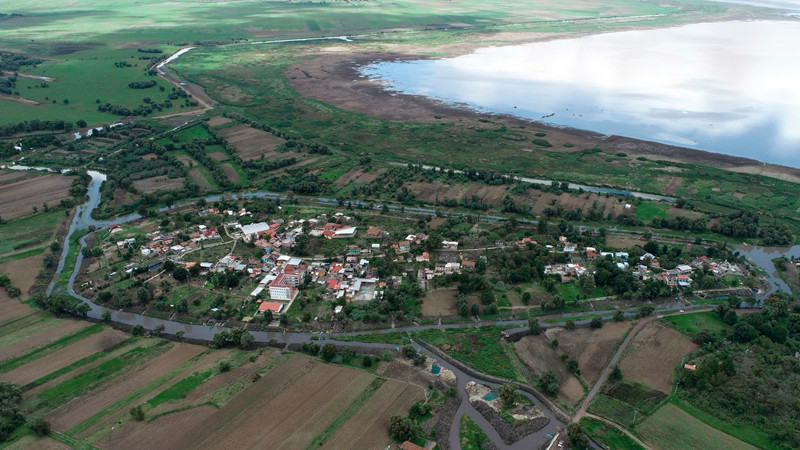 Gobierno de Michoacán busca blindar casi 8 mil hectareas del lago de Pátzcuaro 