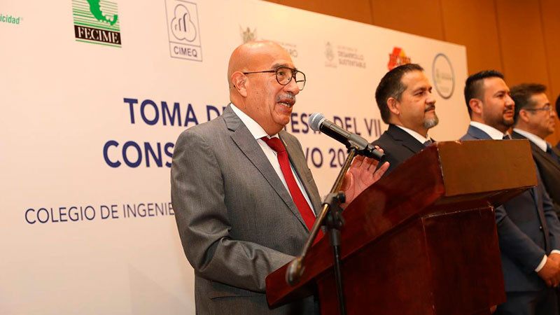 Titular de SDUOP toma protesta al nuevo consejo directivo del CIMEQ 