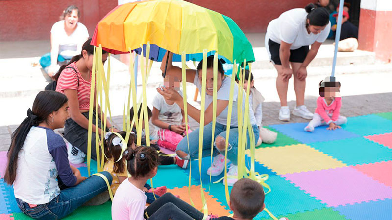  Niñas y niños vivieron una feliz Feria de la Niñez en Santiago Undameo 