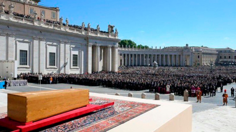 Miles de fieles despiden al papa Francisco en Santa María la Mayor 