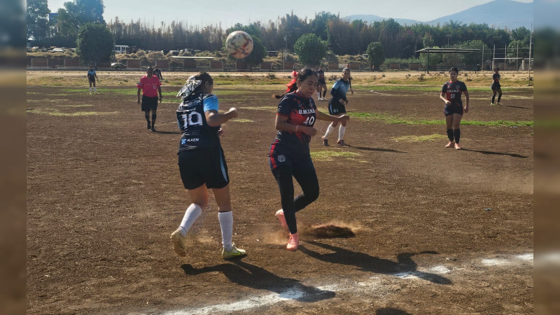 Con triunfo y empate volvieron a la Liga Municipal los equipos femeniles de la UMSNH  