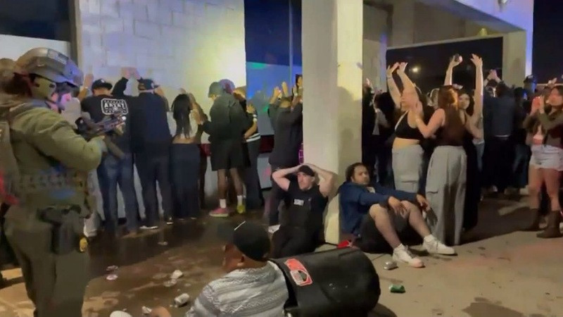 Detienen a más de 100 inmigrantes en club nocturno de Estados Unidos 