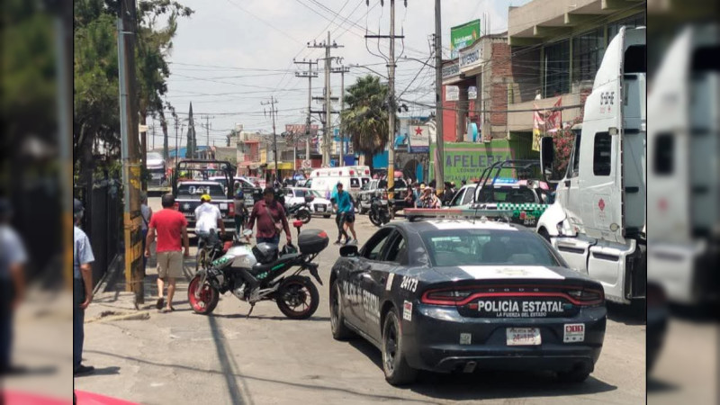 Quitan la vida a tres hombres a bordo de un Audi, en Melchor Ocampo, Edomex 