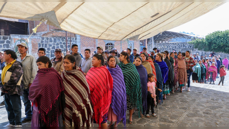 Realiza IEM consulta en Charapan y Cocucho para forma de elegir autoridad municipal 