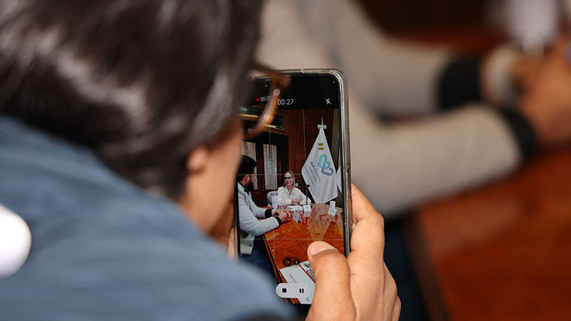 Ofrece SEDIF inclusión digital a personas adultas mayores de Plan Vida 