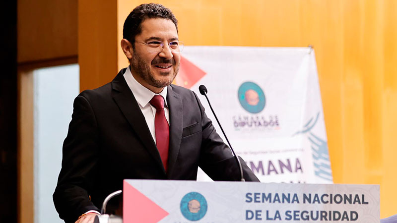 Más de 17 mil trabajadores de la salud aceptaron ampliar su jornada en el ISSSTE a 8 horas: Martí Batres 