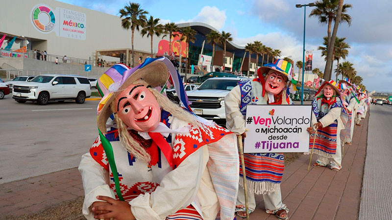 Danza de los Viejitos cautiva en el Tianguis Turístico de Baja California 