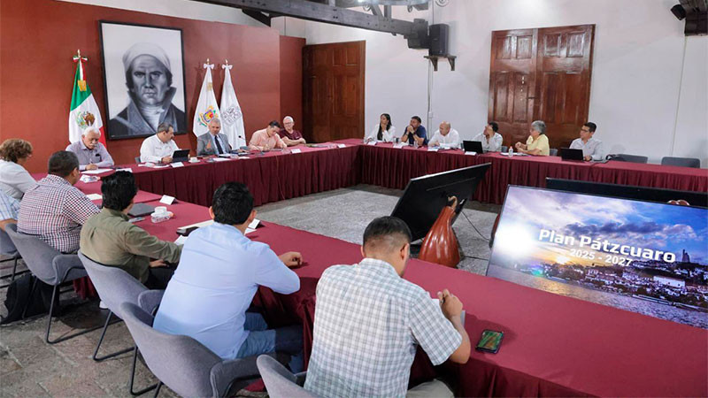Bedolla enviará a la federación propuesta de atención integral para el lago de Pátzcuaro 
