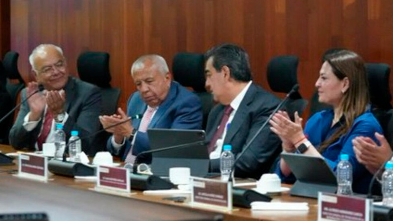 Sergio Salomón sustituye a Francisco Garduño en el INM 