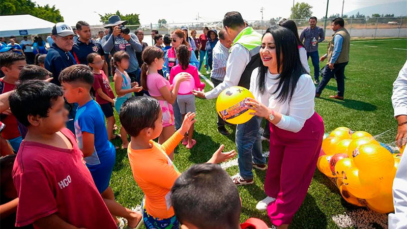Michoacán celebra el Día del Niño y la Niña con 28 nuevas canchas deportivas 