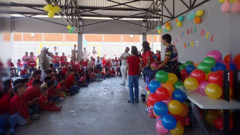 Celebran Día del Niño y la Niña en penales de Michoacán