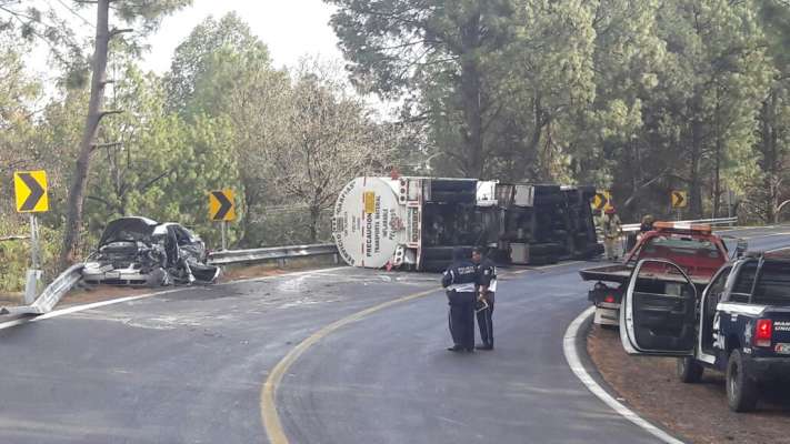PC atiende accidente en carretera Zinapécuaro-Hidalgo  