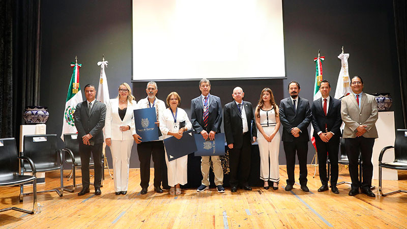 Yarabí Ávila entrega la Presea “Vasco de Quiroga” a destacados nicolaitas 