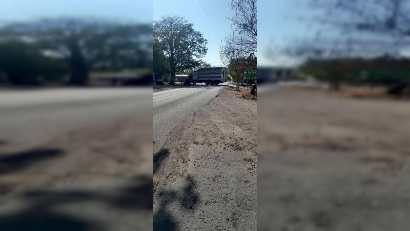 Balaceras y bloqueos en Aguililla y Buenavista, Michoacán  