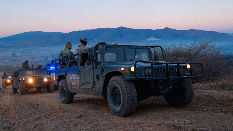 Caen dos presuntos miembros de organización criminal de Jalisco tras enfrentamientos en Aguililla, Michoacán 