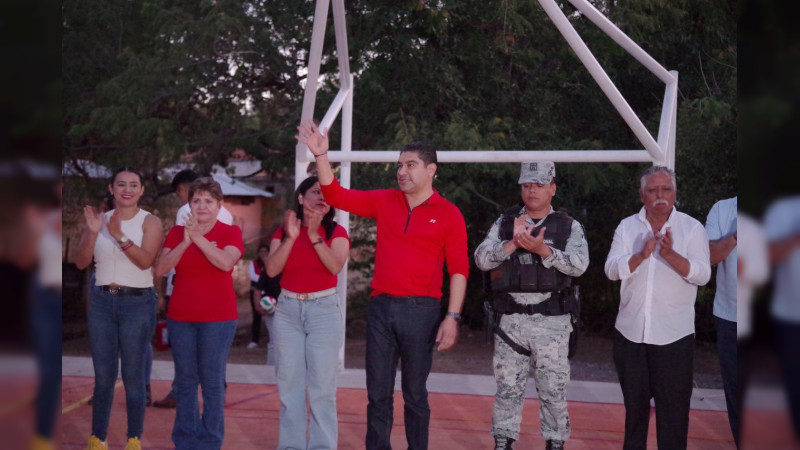 Con cancha de usos múltiples cambia rostro de la localidad de Ocuaro