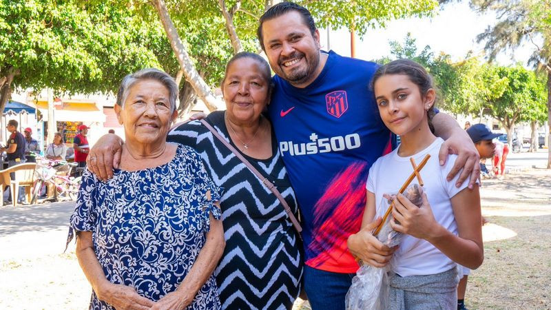 Celebra Armando Tejeda a niñas y niños de Sahuayo 