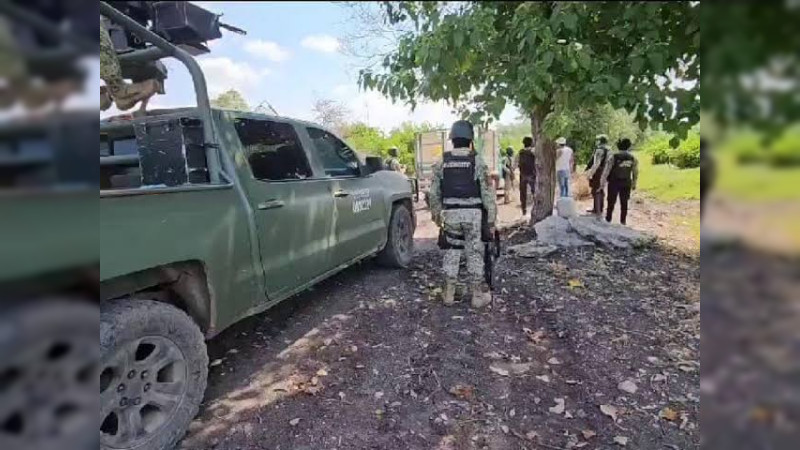 Emboscada a militares termina con tres gatilleros muertos, en Tangamandapio, Michoacán: Operativo tierra - aire para dar con más agresores 
