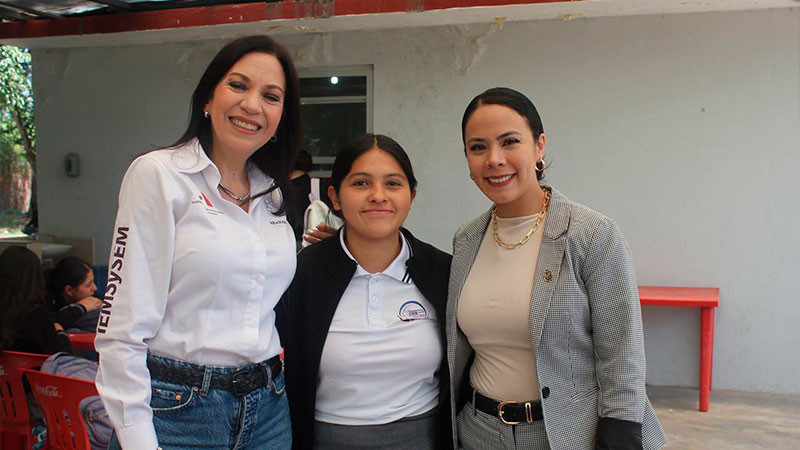Mariana Sosa y Diana Caballero traen grandes oportunidades para las juventudes de Queréndaro 