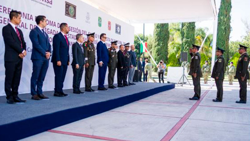 Asiste Gobernador al cambio de mando de la Décimo Séptima Zona Militar 