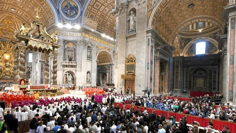 Giovanni Battista Re insta a elegir un Papa acorde a las necesidades de la Iglesia y del mundo en misa previa al cónclave 