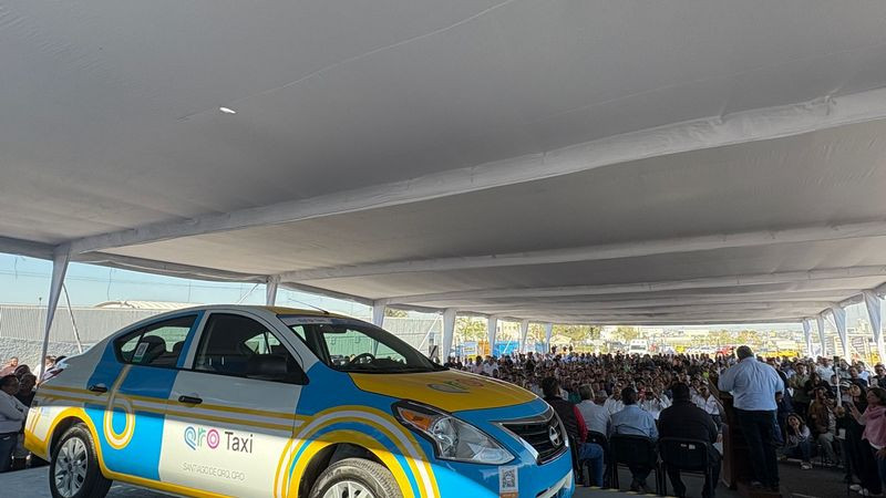 Maurio Kuri fotalece sector taxista con inversión de más de 40 millones de pesos en Querétaro 