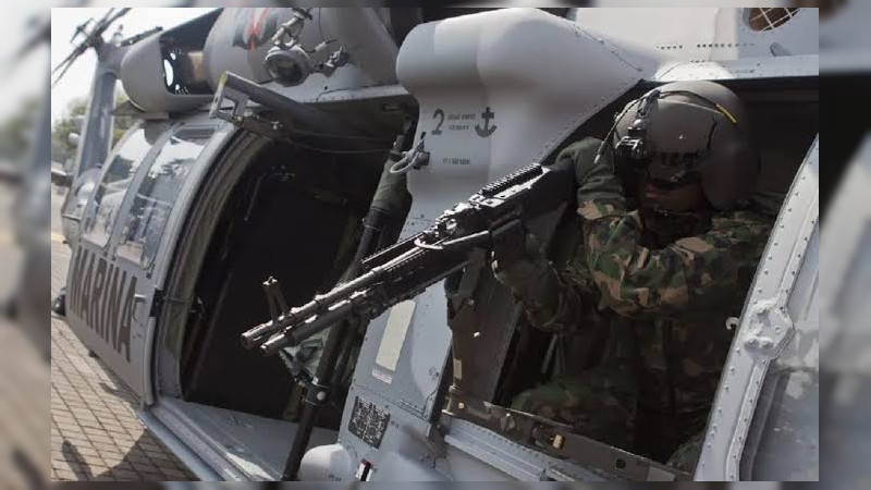 Balaceras, explosiones y despliegue de helicóptero artillado, esta mañana en Apatzingán, Michoacán  
