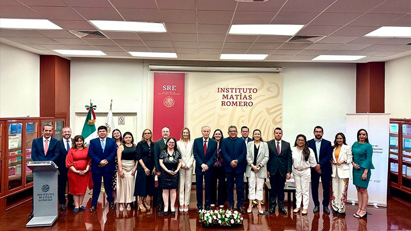 Firman autoridades acuerdo para profesionalizar las Oficinas de Asuntos Internacionales estatales