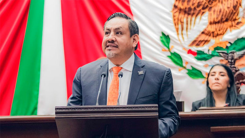 Garantizar derechos reproductivos de las mujeres en legislación y combatir violencia propone Víctor Manríquez 