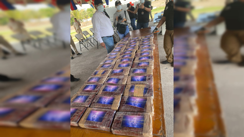 Destruye FGR Michoacán 75 millones de pesos en sustancia ilegal llegada de Sudamérica 