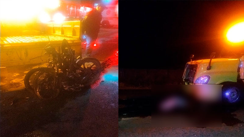 Motociclista muere al impactarse contra un camión de carga en Tangancícuaro, Michoacán 