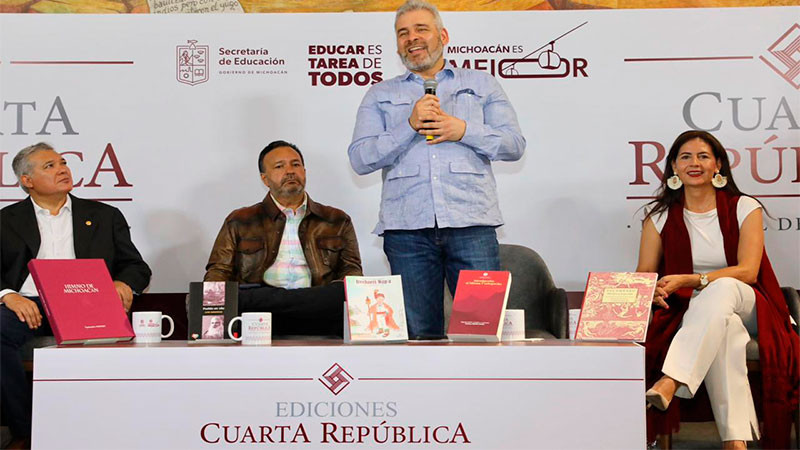 Presenta Bedolla la editorial de Michoacán Cuarta República