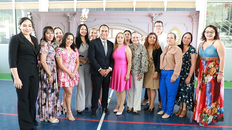 Reconocen y celebran a las madres que forman parte de la FGE Michoacán 