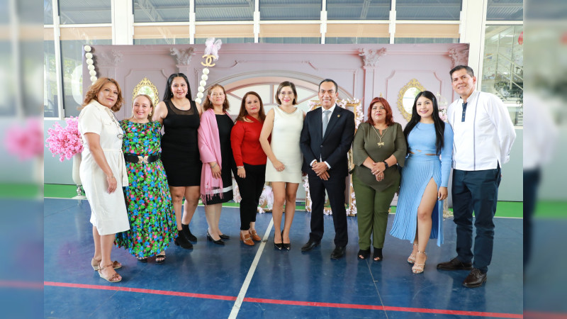 Reconocen y celebran a las madres que forman parte de la FGE Michoacán 