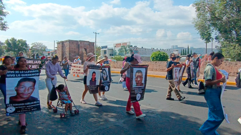 Madres buscadoras exigen la aparición con vida de sus hijos; marchan en calles de Morelia 