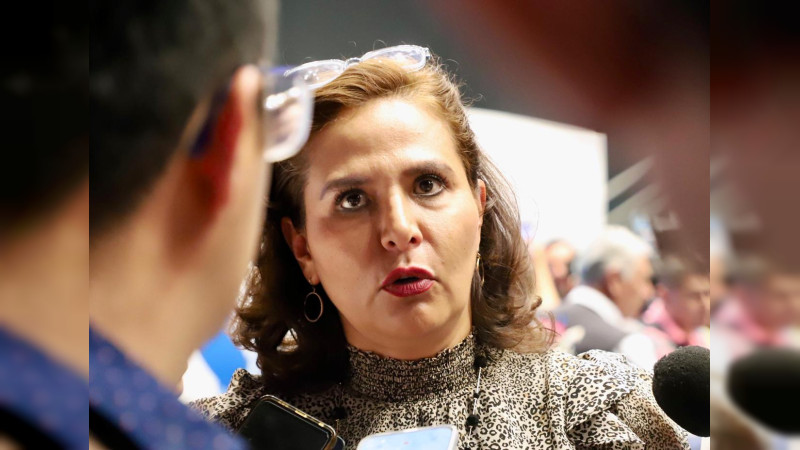 Implementan talleres y actividades deportivas en escuelas queretanas: Martha Elena Soto Obregón  