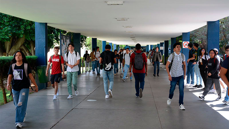UMSNH acerca oferta laboral a las y los universitarios, se realizará Feria de Empleo 
