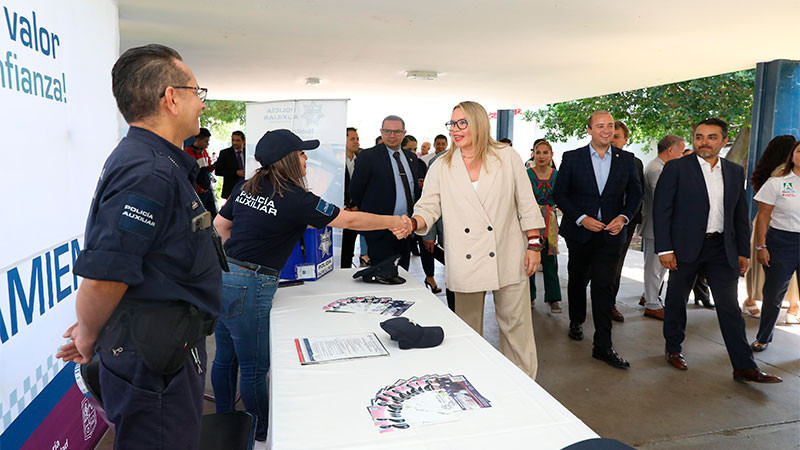 Yarabí Ávila inaugura Feria de Empleo dirigida a estudiantes nicolaitas 