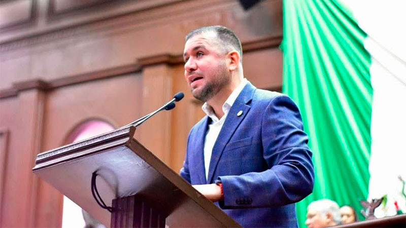 Propone Reyes Galindo el nombre de “Porfirio Muñoz Ledo” al área de estudios legislativos del Congreso de Michoacán 