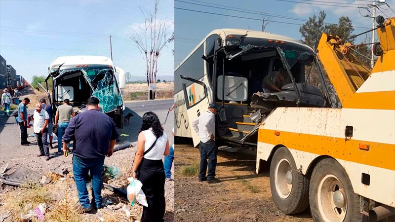 Tren choca contra autobús que intentó ganarle el paso en Tarimoro, Guanajuato; hay cinco heridos