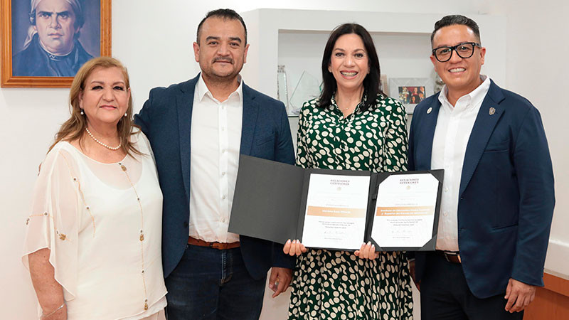 Estudiantes michoacanos triunfan en certamen internacional de robótica: Iemsysem 