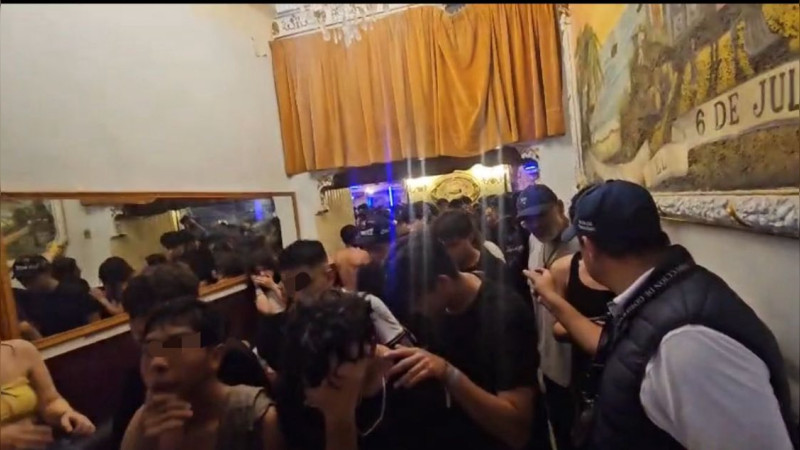 Deja cinco jóvenes intoxicados fiesta clandestina en CDMX