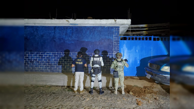 En Salvador Escalante, Michoacán detienen a una persona y aseguran 850 dosis de narcóticos
