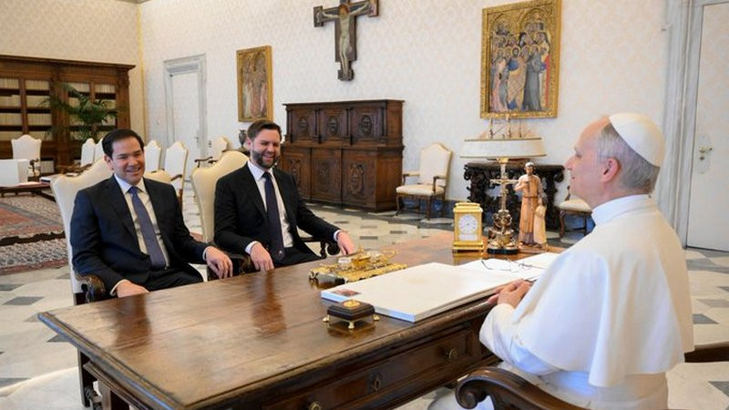 Donald Trump invita formalmente al papa León XIV a la Casa Blanca 
