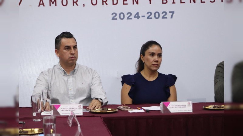 Toma protesta el nuevo secretario del ayuntamiento de Apatzingan