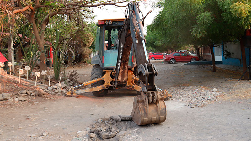 Más calles dignas para Apatzingán; Fanny Arreola Arranca obra integral en colonia Morelos 