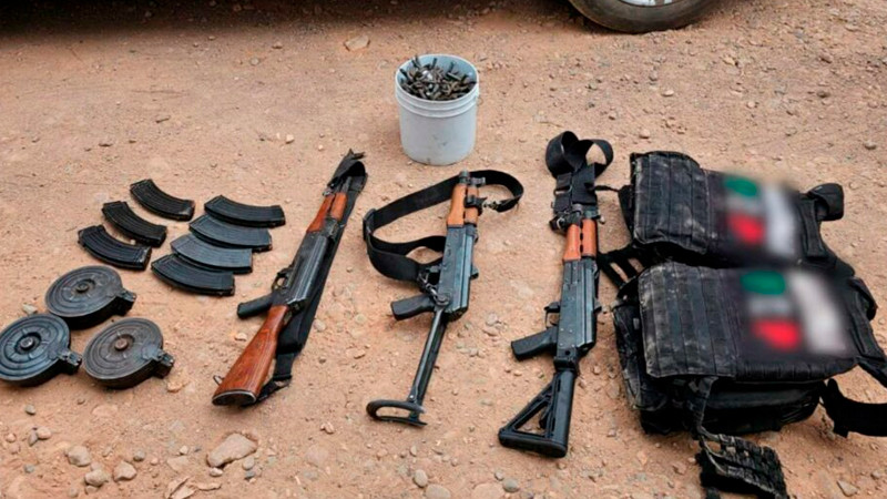 Caen cuatro presuntos criminales en posesión de armas largas y vehículos, en Culiacán, Sinaloa 